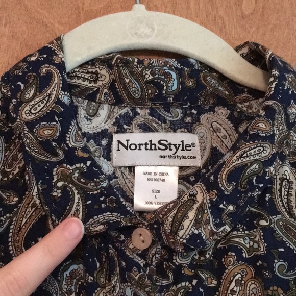 Collared tank - Picture 2 of 2